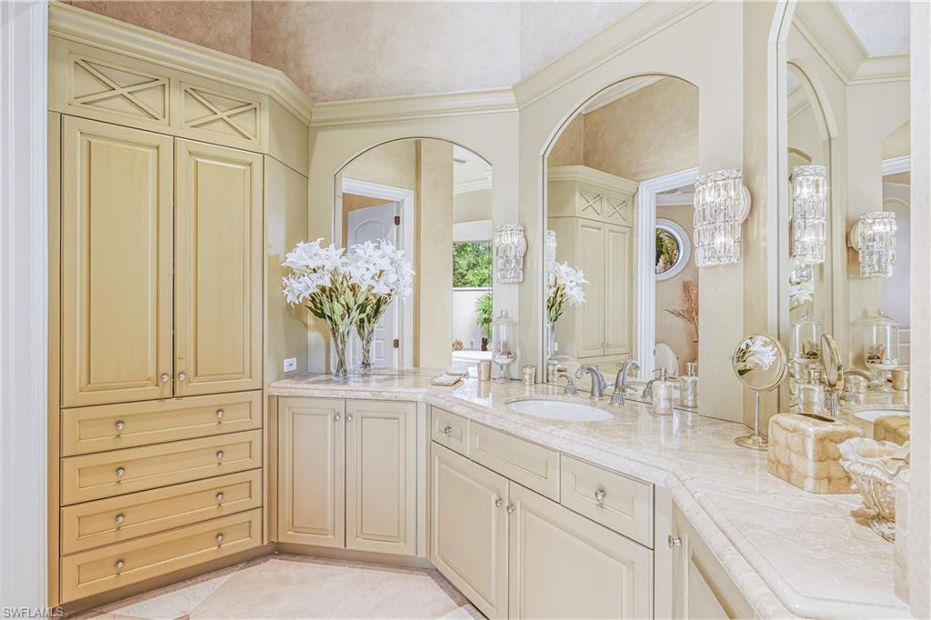 NAPLES CLUB ESTATES - Residential