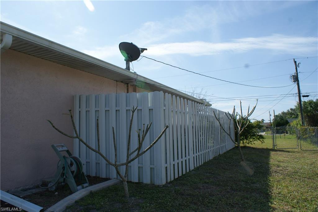 CAPE CORAL - Residential