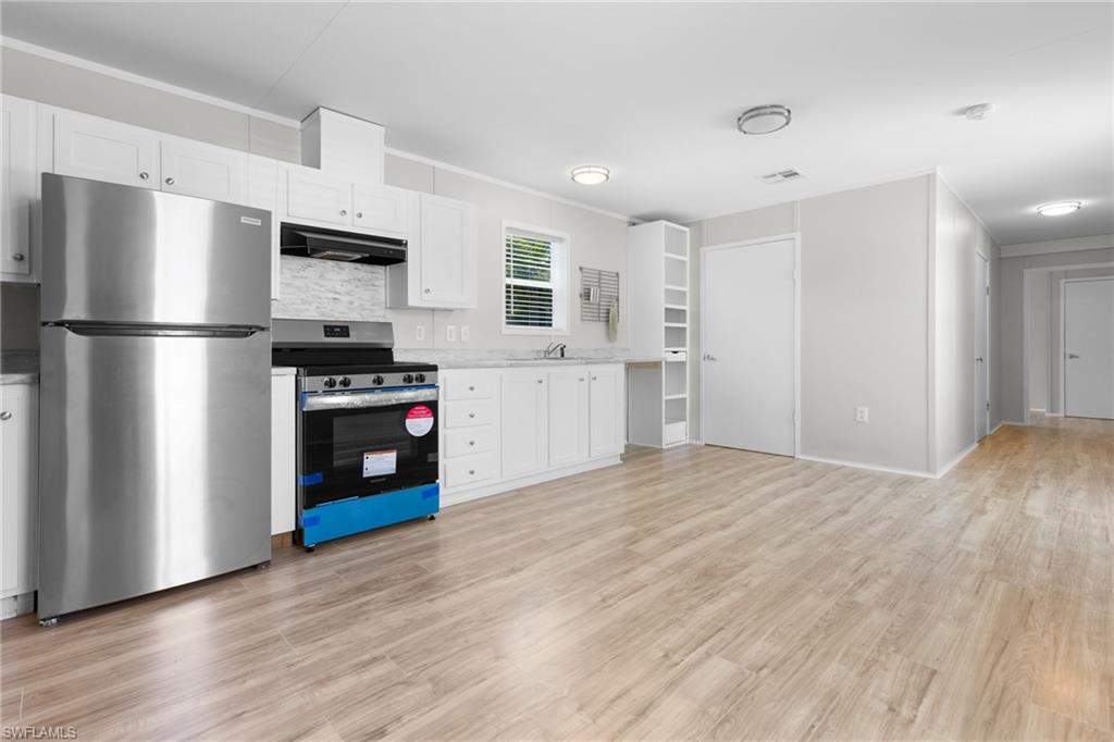 KNIGHTS BOKEELIA ISLE - Residential