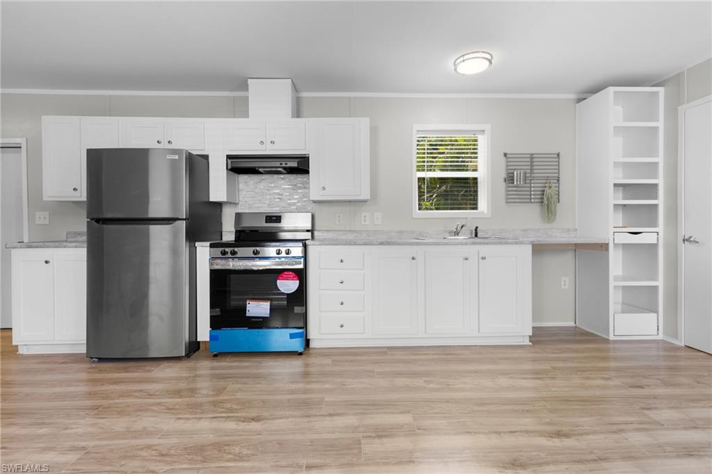 KNIGHTS BOKEELIA ISLE - Residential