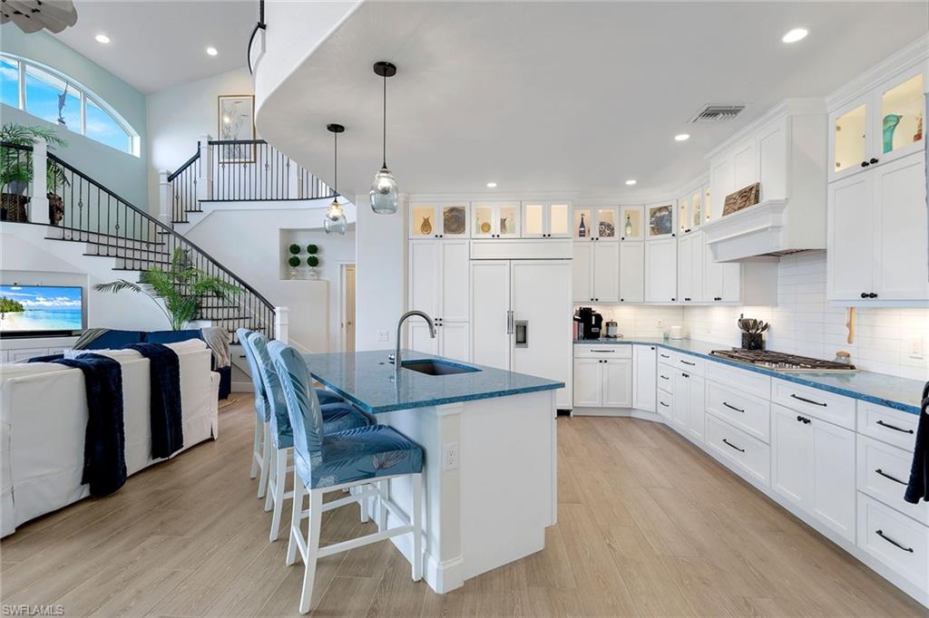 MARCO BEACH - Residential