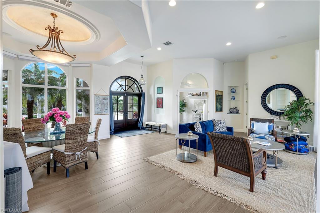 MARCO BEACH - Residential