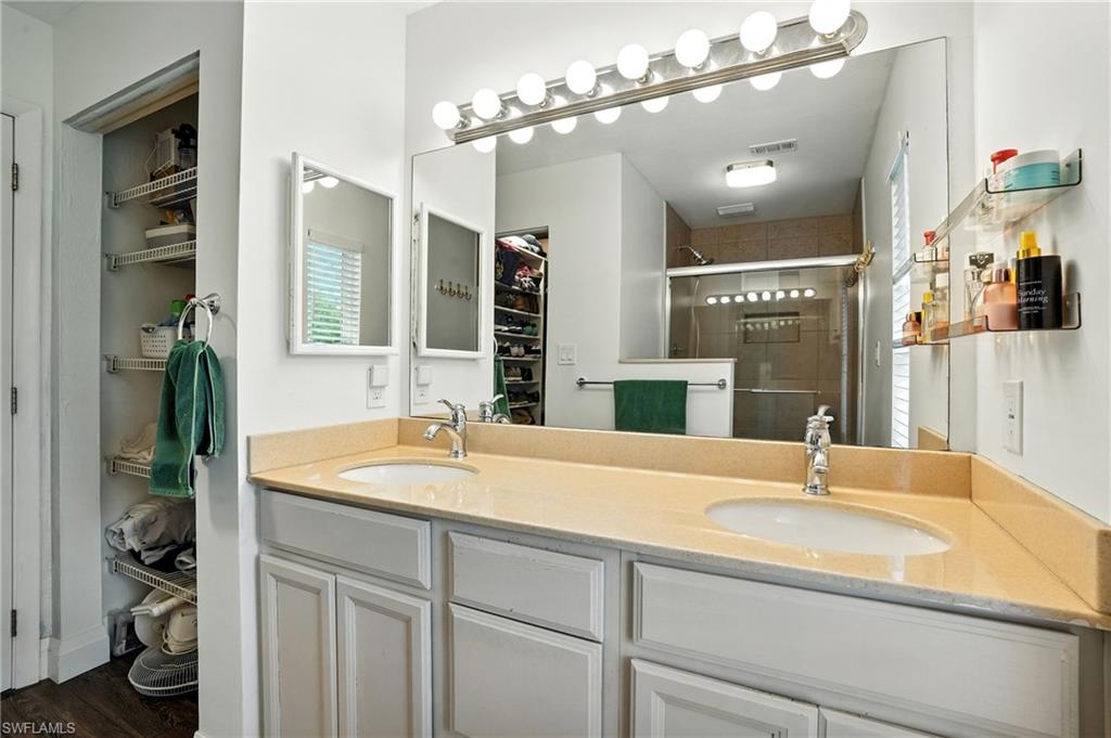 WILLOUGHBY ACRES - Residential