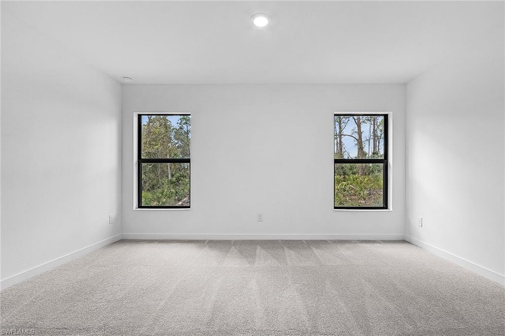 MIRROR LAKES - Residential