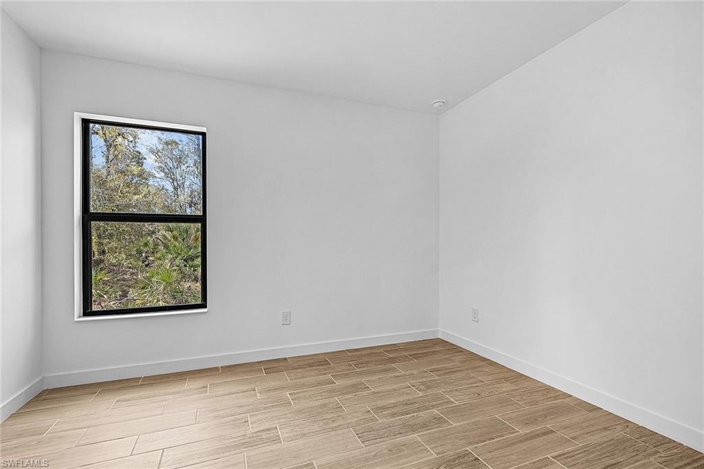 MIRROR LAKES - Residential