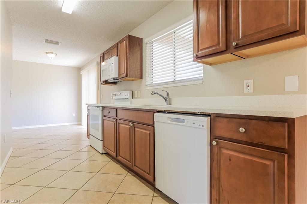 PORT CHARLOTTE - Residential Lease