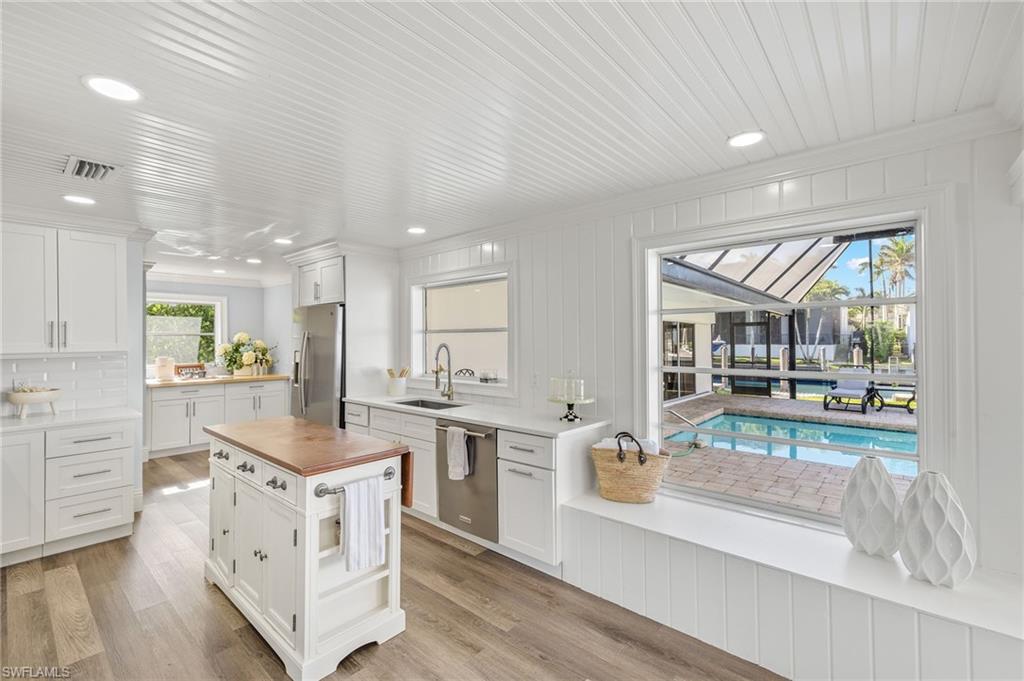 ROYAL HARBOR - Residential