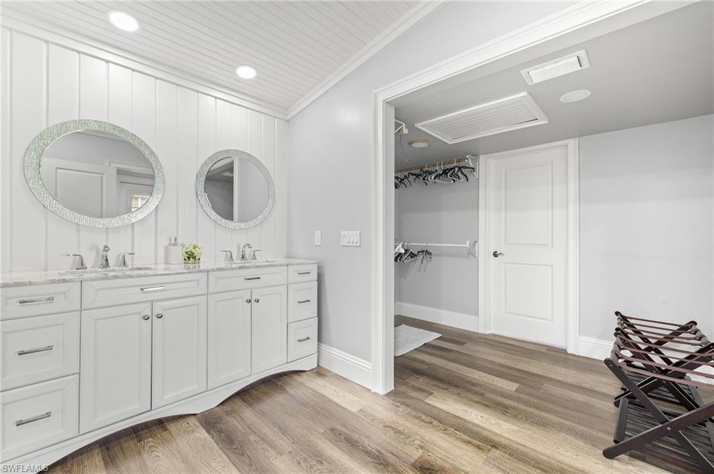 ROYAL HARBOR - Residential