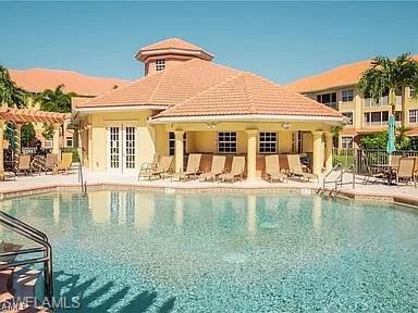 VAN LOON COMMONS - Residential