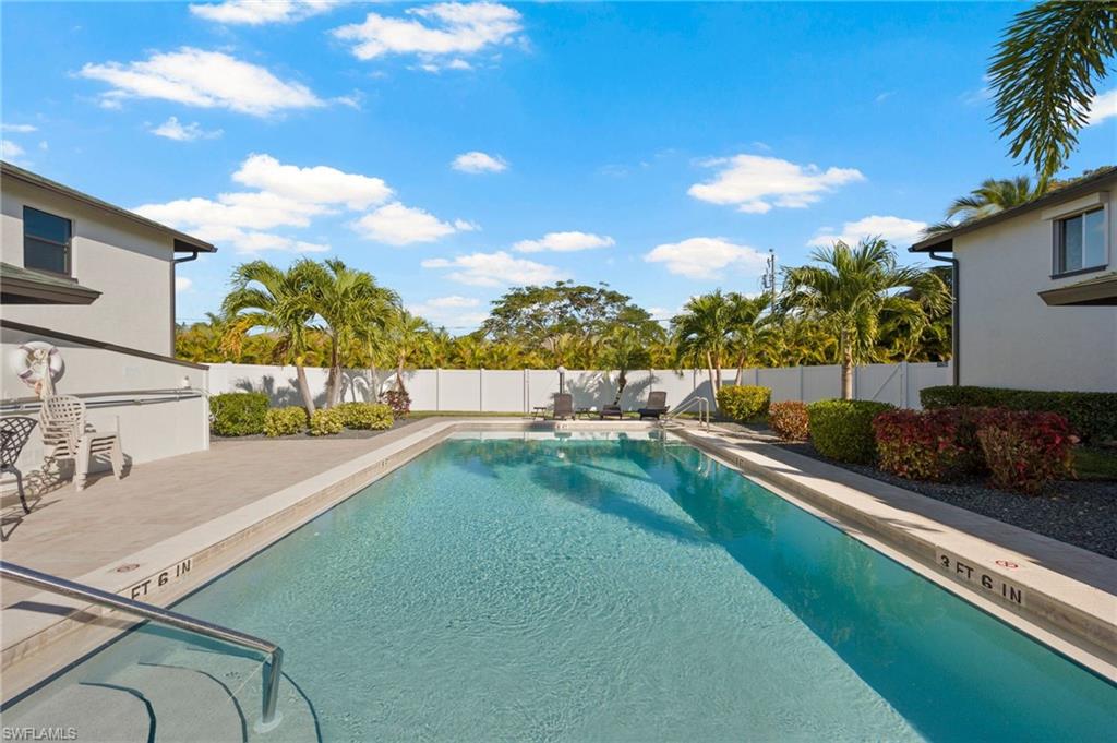 CAPE PARKWAY - Residential