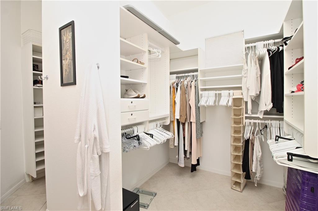 HAWTHORNE ESTATES - Residential Lease