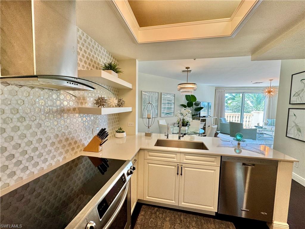 OLDE NAPLES - Residential Lease