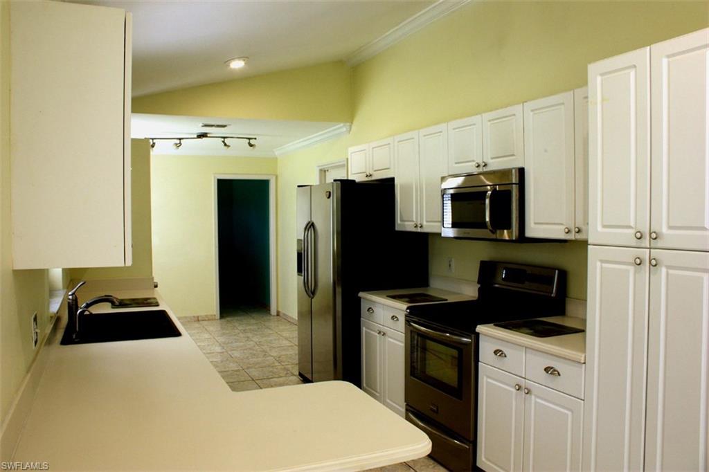 GOLDEN GATE ESTATES - Residential