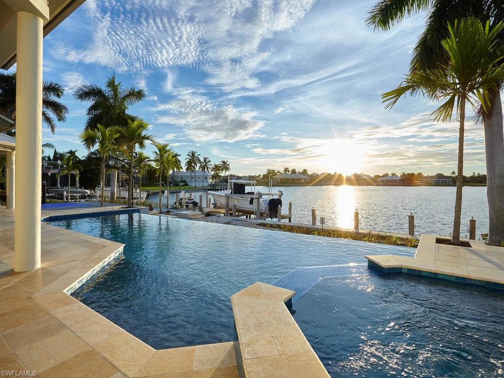 MARCO BEACH - Residential