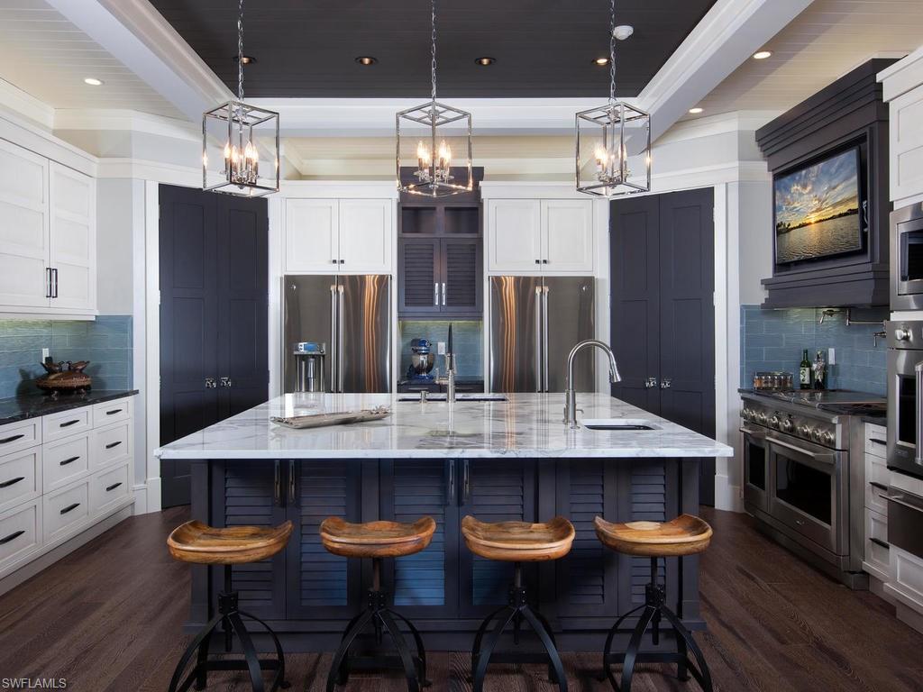 MARCO BEACH - Residential