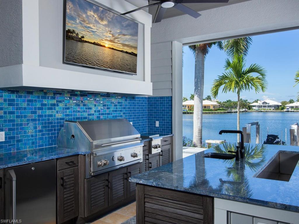 MARCO BEACH - Residential