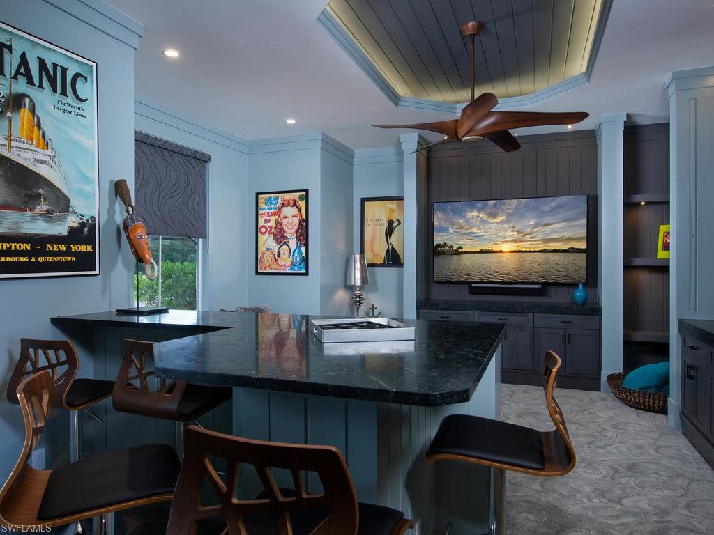 MARCO BEACH - Residential