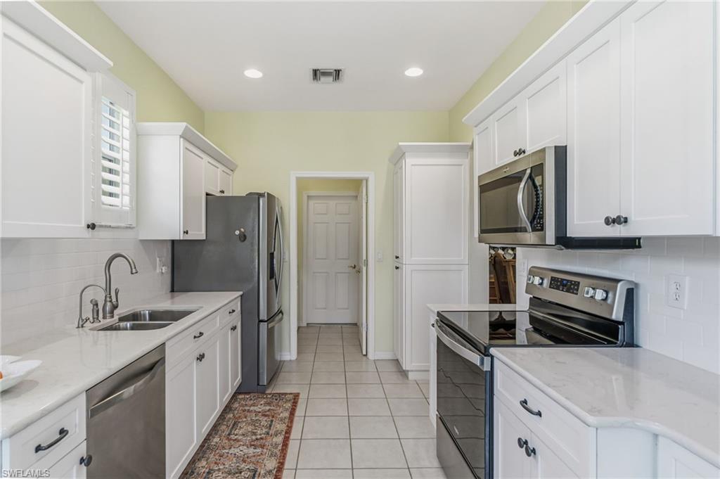 EMERALD COVE - Residential