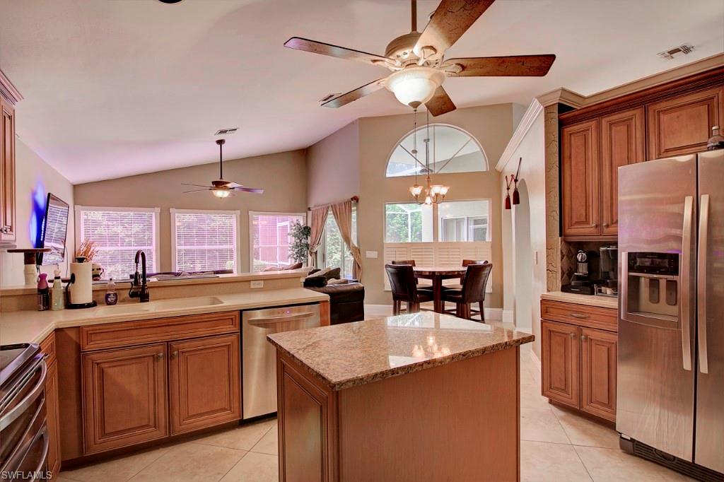 FOUNTAIN LAKES - Residential