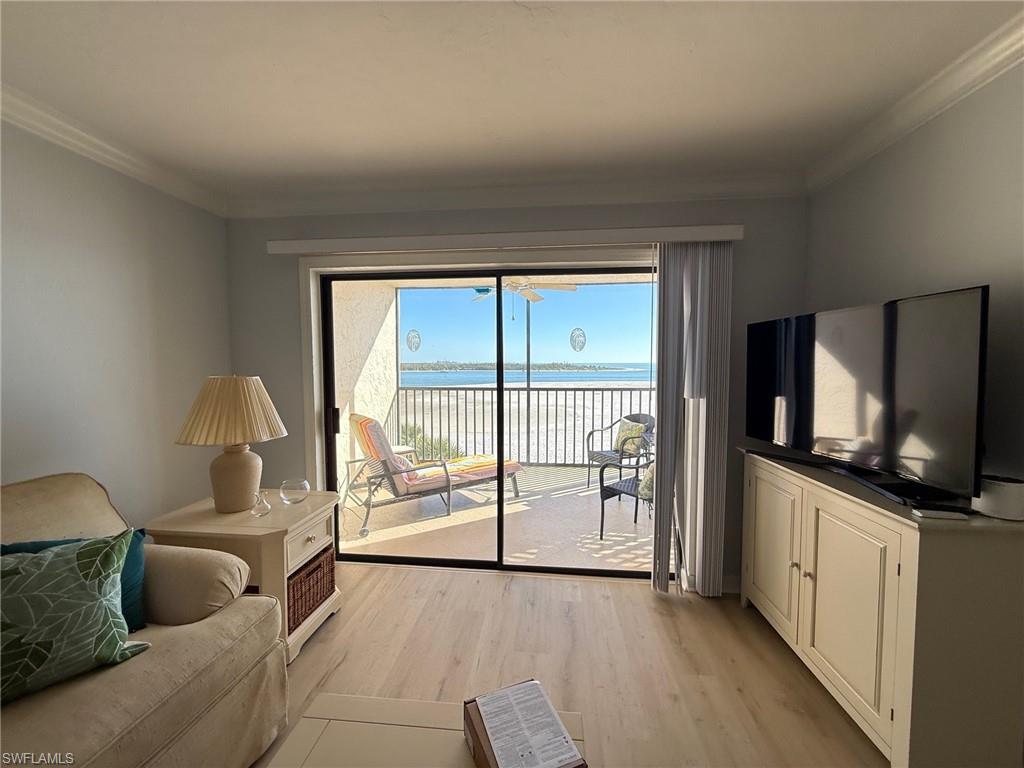 CARLOS POINTE - Residential