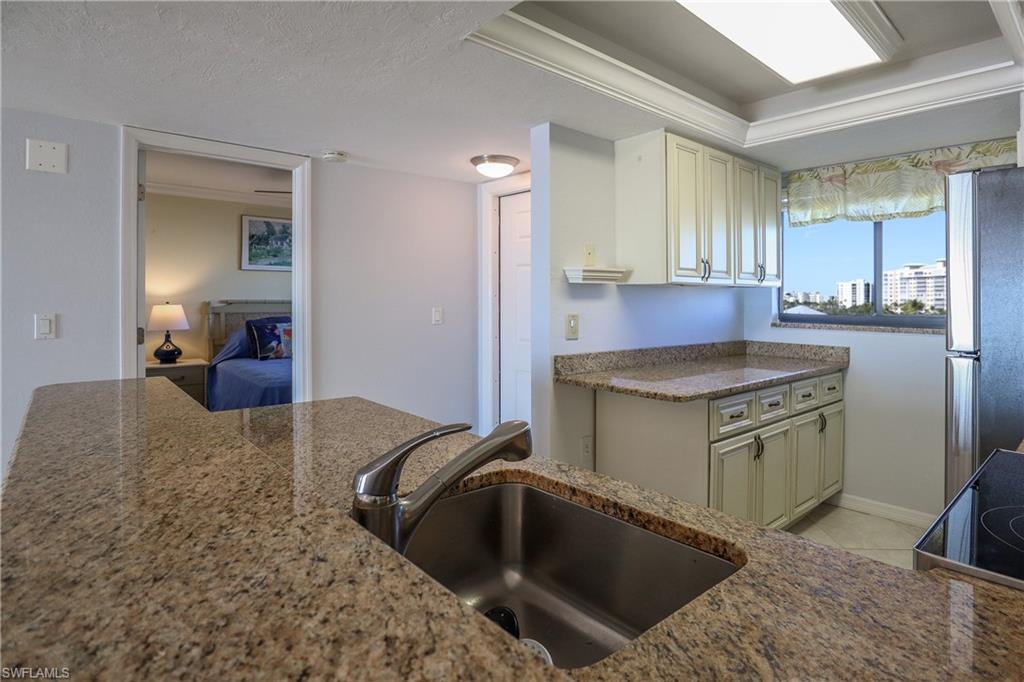 CARLOS POINTE - Residential