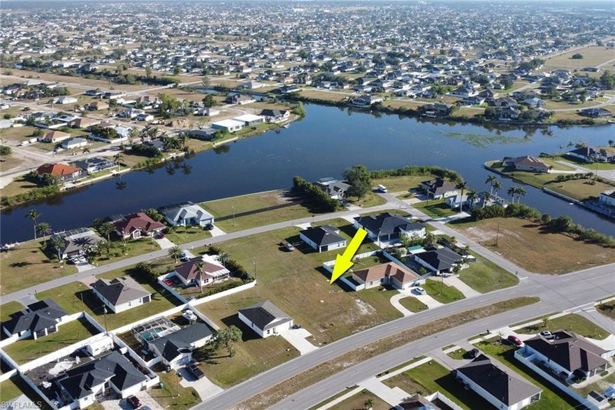 Discover the perfect canvas for your dream home or a potential spec build with this centrally located lot! City water and city sewer services are readily available! No endangered species! Located in Flood Zone X! 81 new construction homes have sold within the last 120 days (as of 12/13/2024, 2-mile radius, MLS data) Lot is cleared and ready to build. Seller is a builder and has various plans to choose from. Inquire for more details.