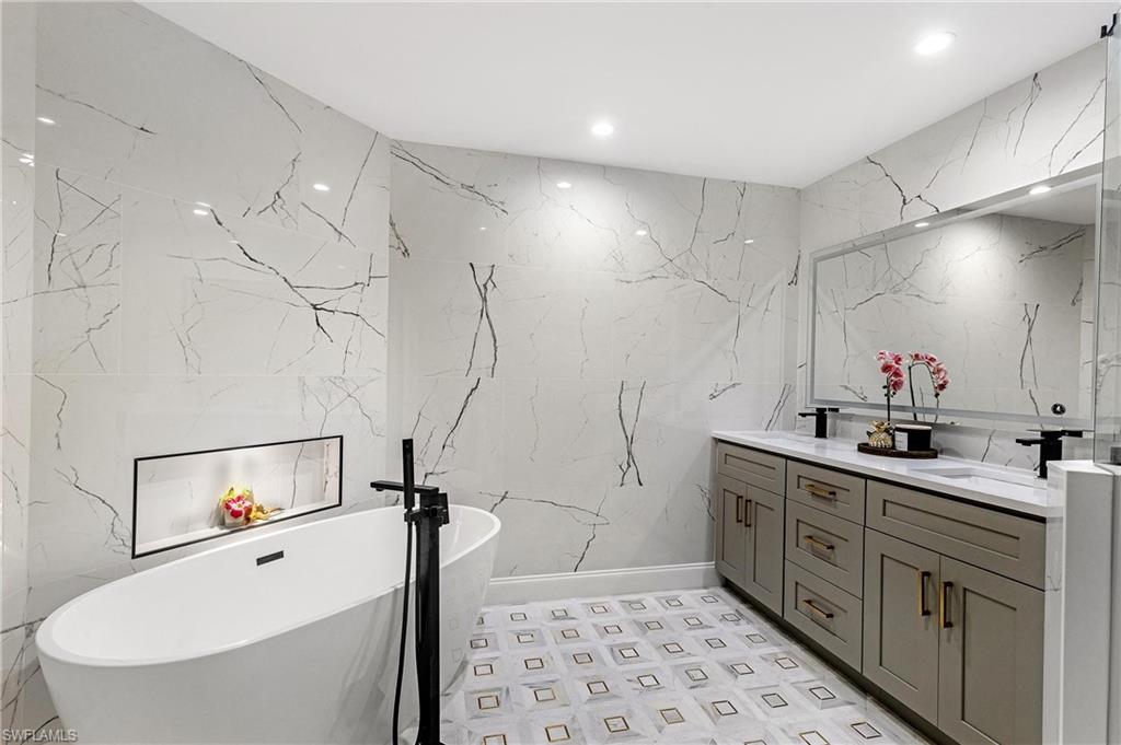 CAPTIVA BEACH - Residential