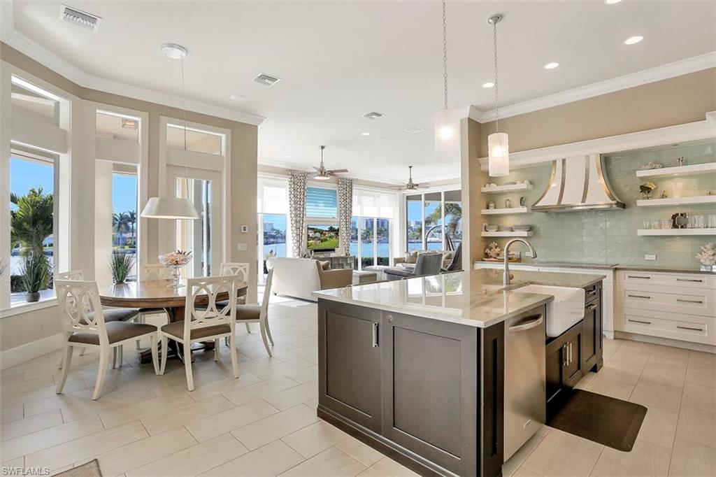 MARCO BEACH - Residential