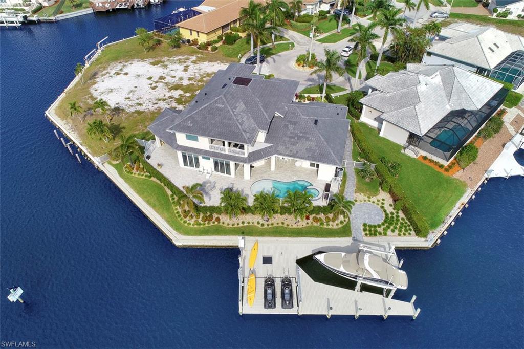 MARCO BEACH - Residential