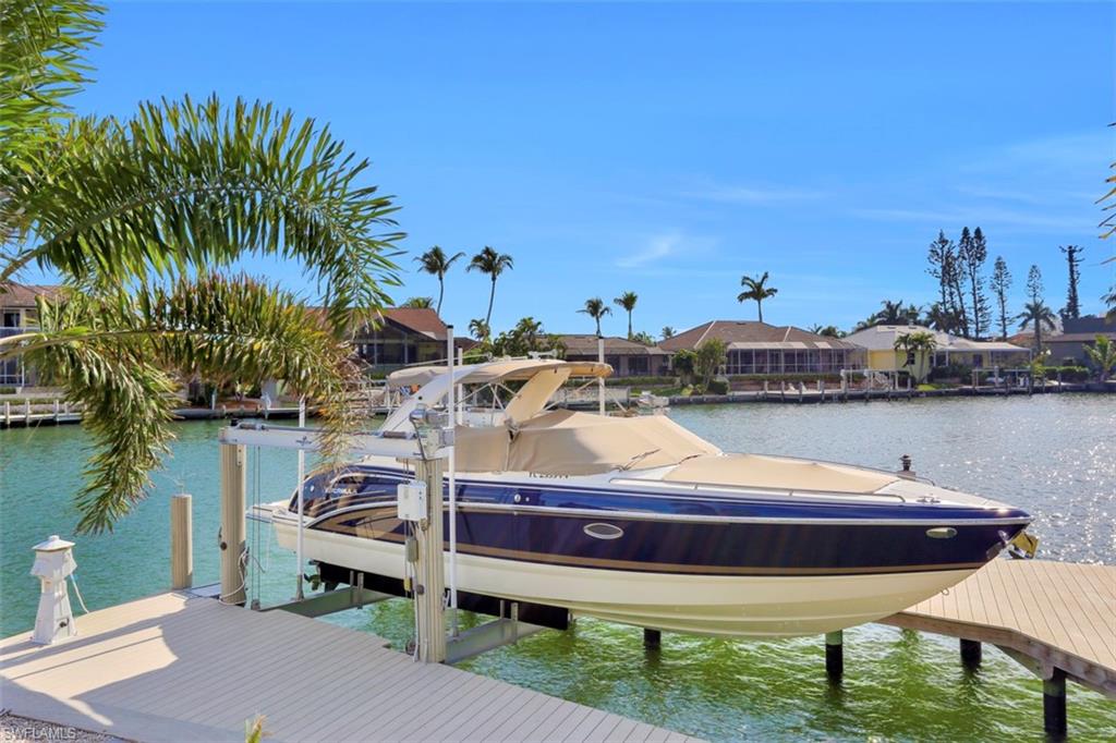 MARCO BEACH - Residential