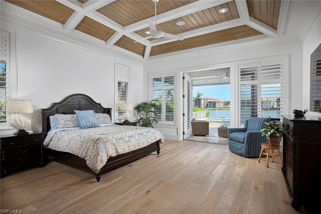 MOORINGS - Residential