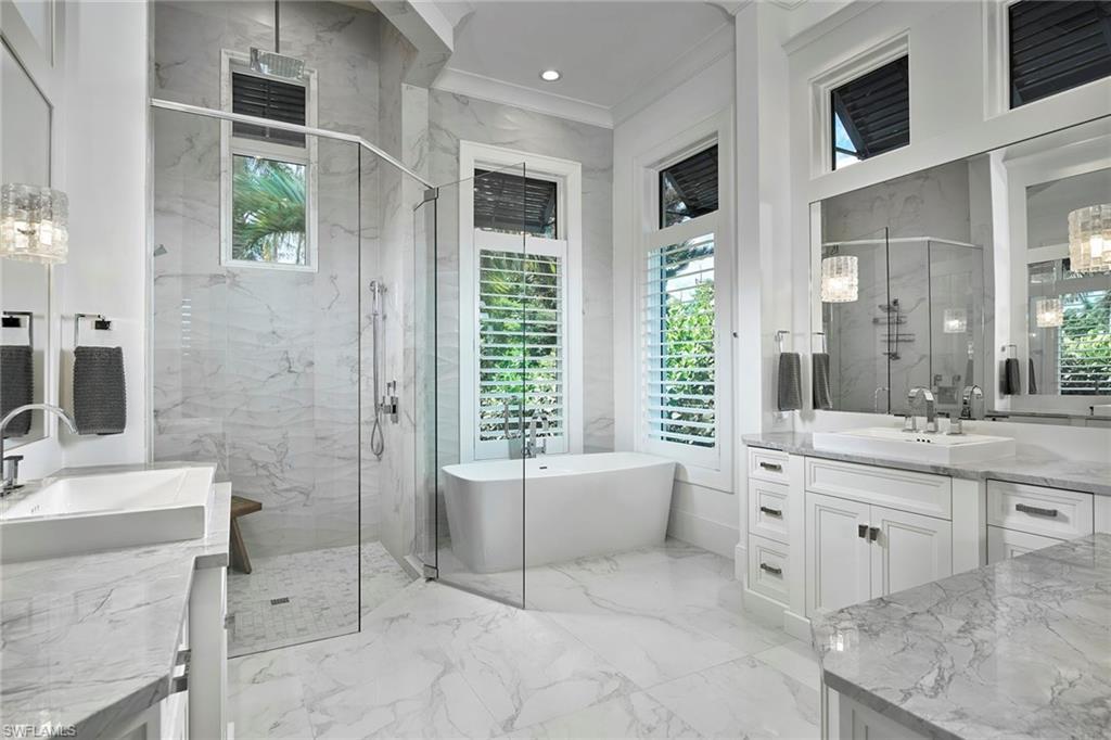 MOORINGS - Residential