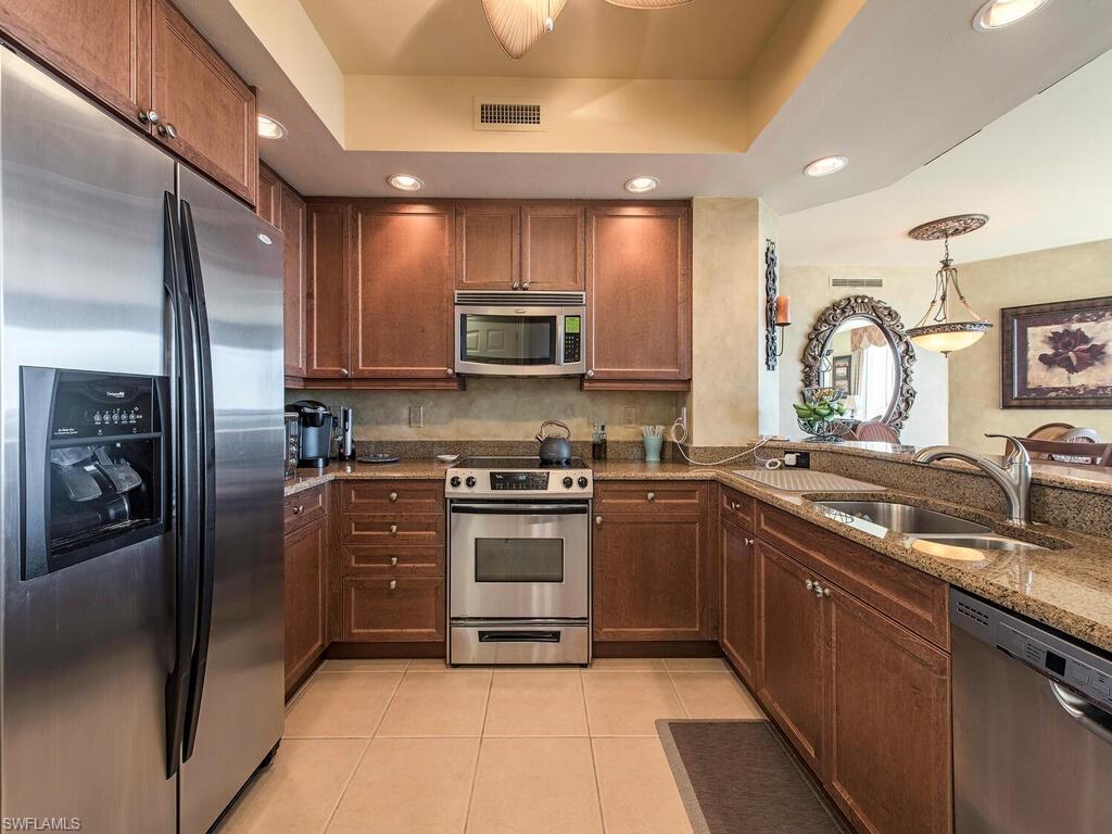 NAVONA AT THE COLONY - Residential