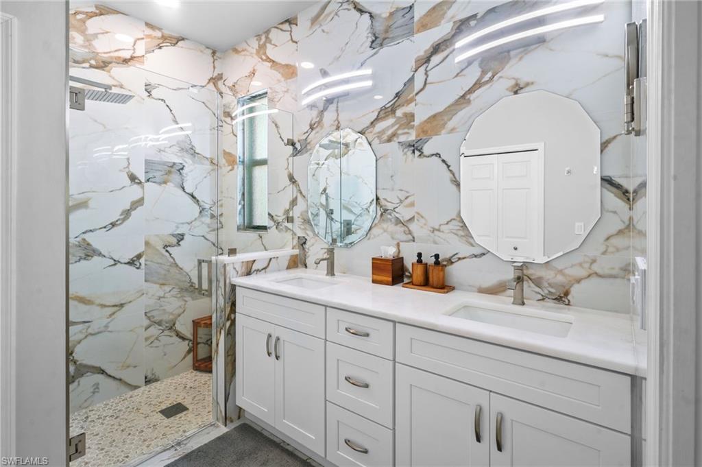 LANGSHIRE - Residential