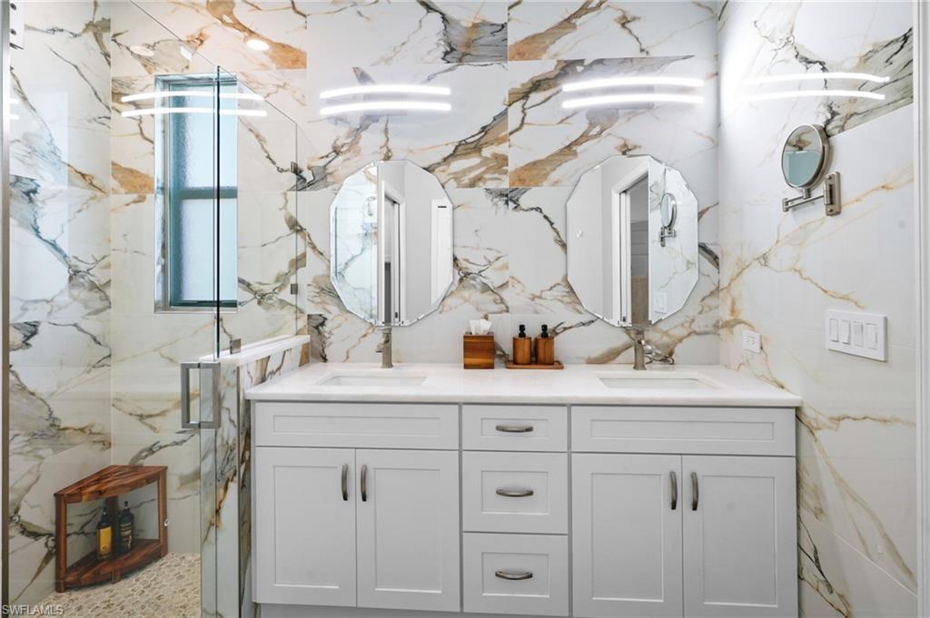 LANGSHIRE - Residential