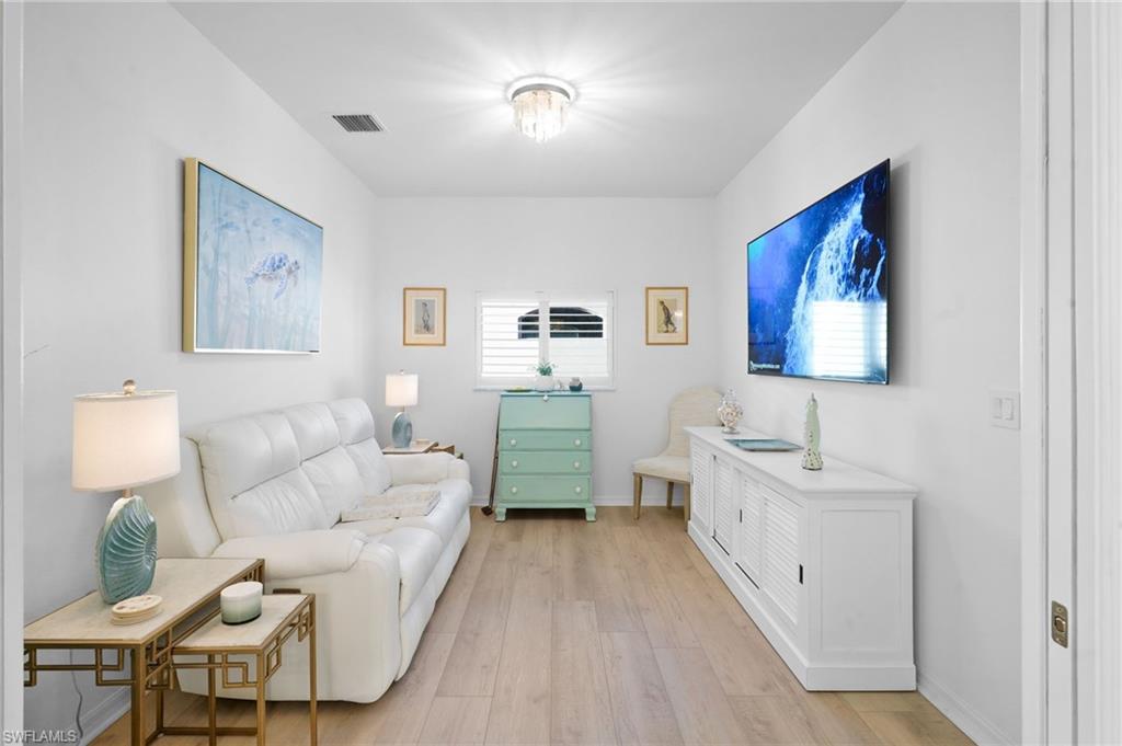 LANGSHIRE - Residential