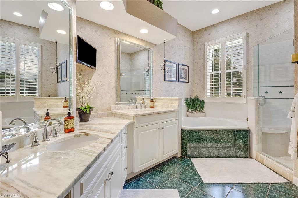 THE GROVES - Residential