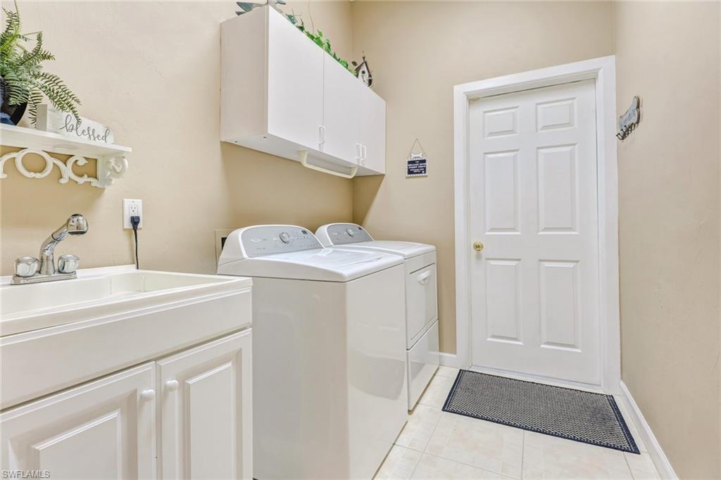 THE GROVES - Residential