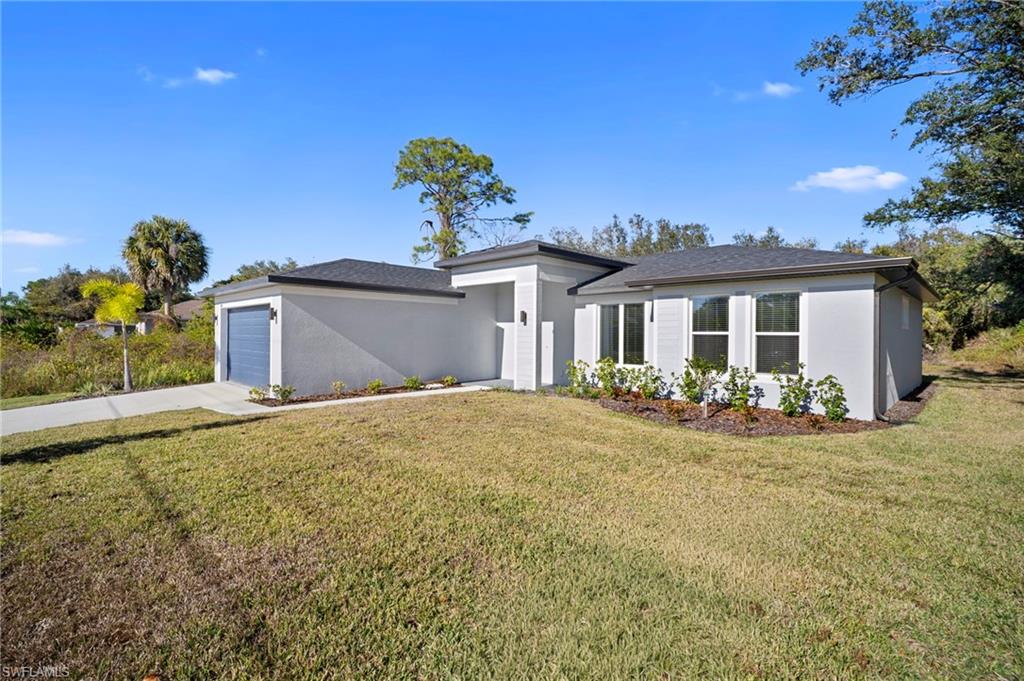 NORTH PORT - Residential Lease