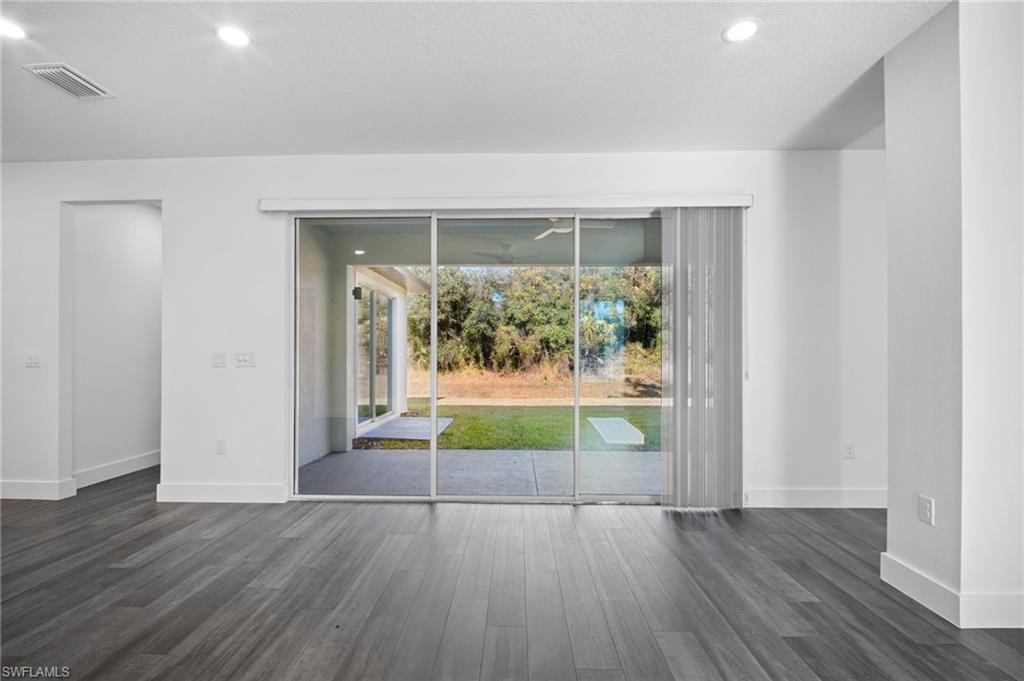 NORTH PORT - Residential Lease