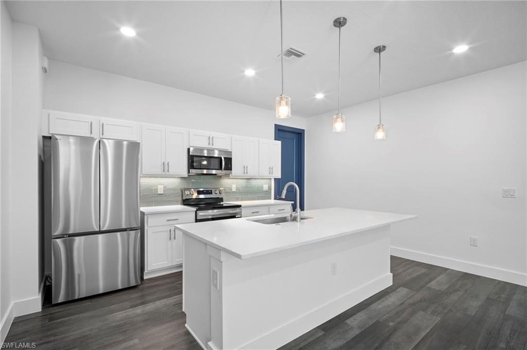 NORTH PORT - Residential Lease