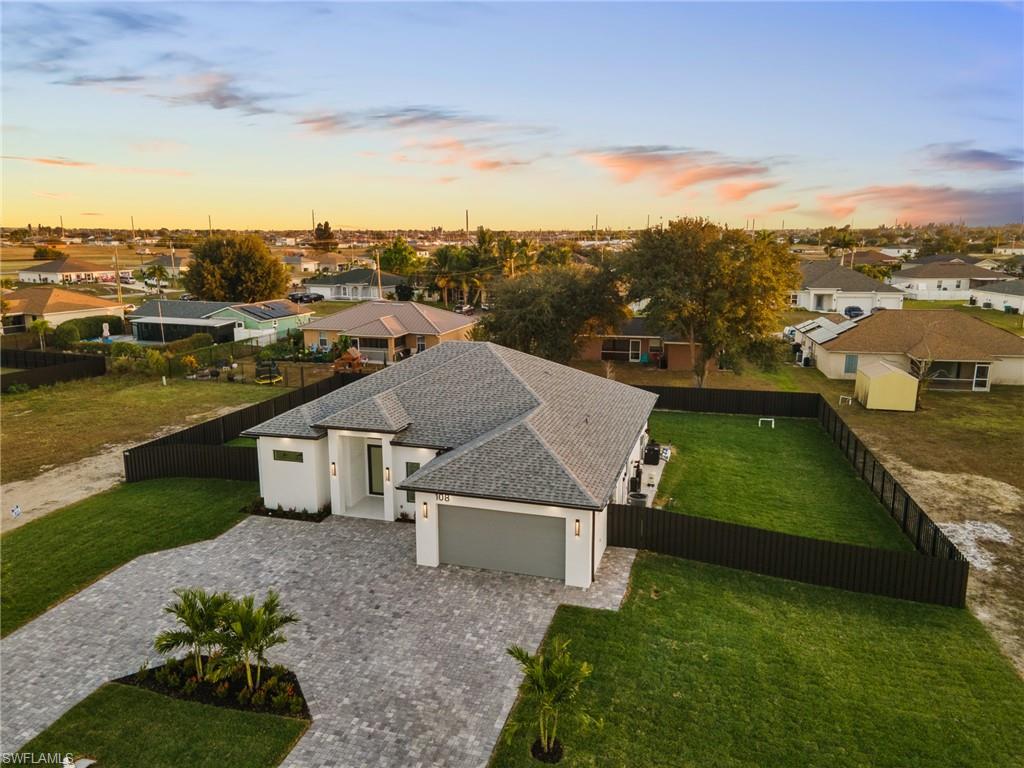 CAPE CORAL - Residential