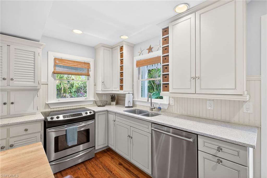 OLDE NAPLES - Residential