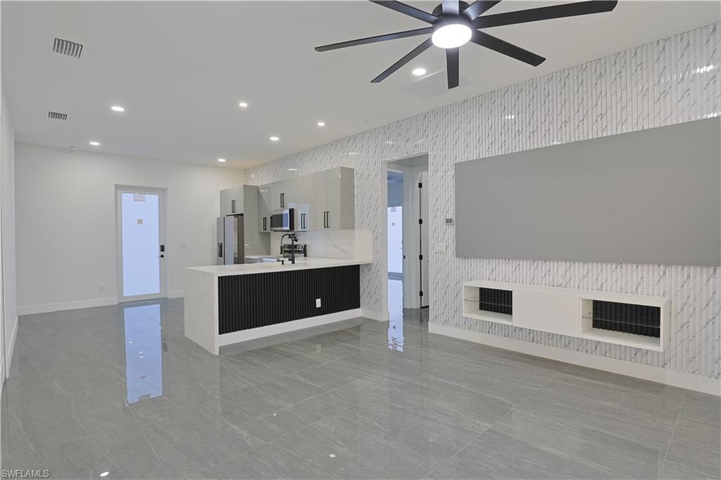 2500 72nd ST W