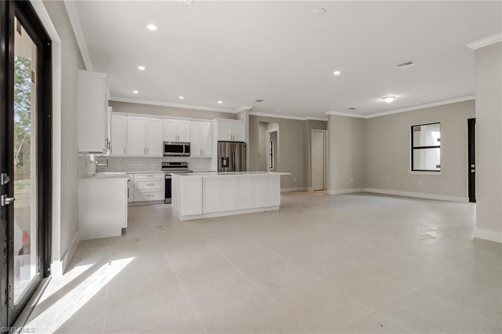 GOLDEN GATE ESTATES - Residential