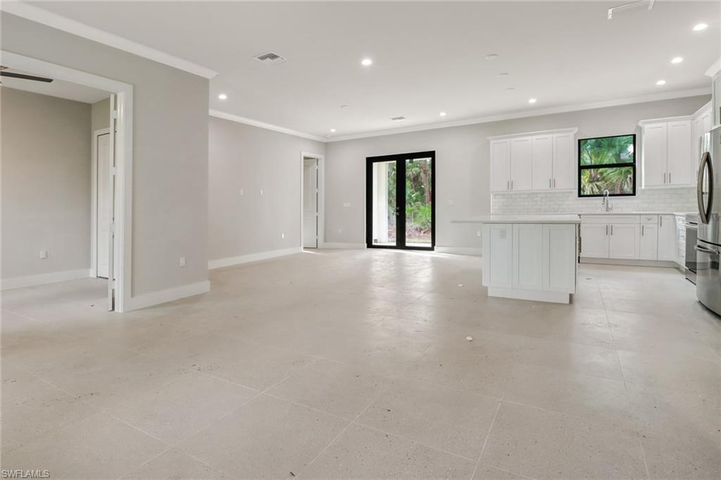 GOLDEN GATE ESTATES - Residential