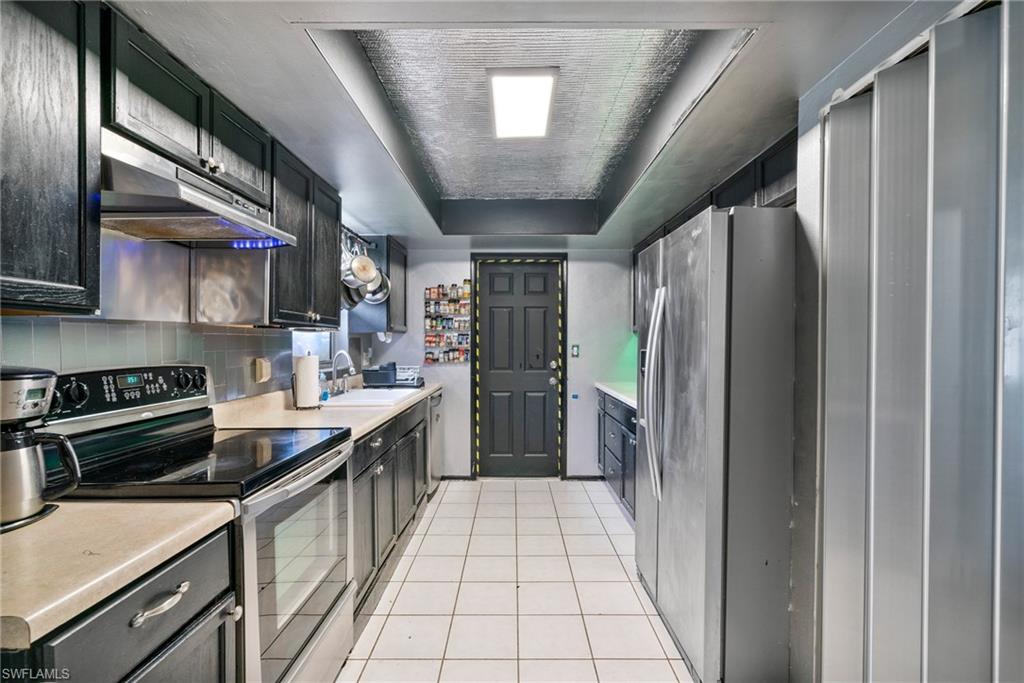 SAN CARLOS PARK - Residential