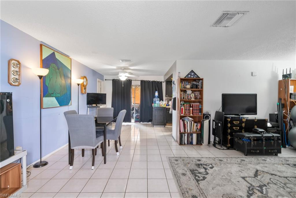 SAN CARLOS PARK - Residential