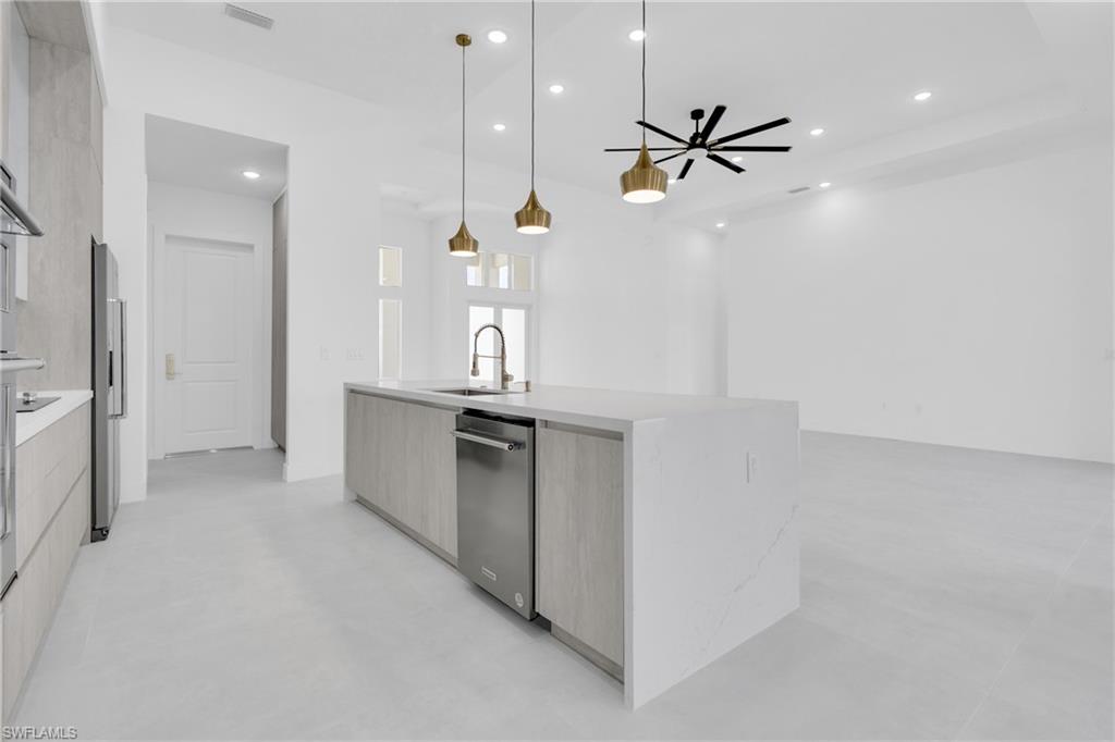 PINE VALLEY - Residential