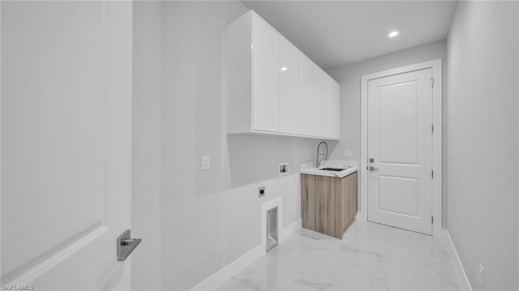 CAPE CORAL - Residential Lease